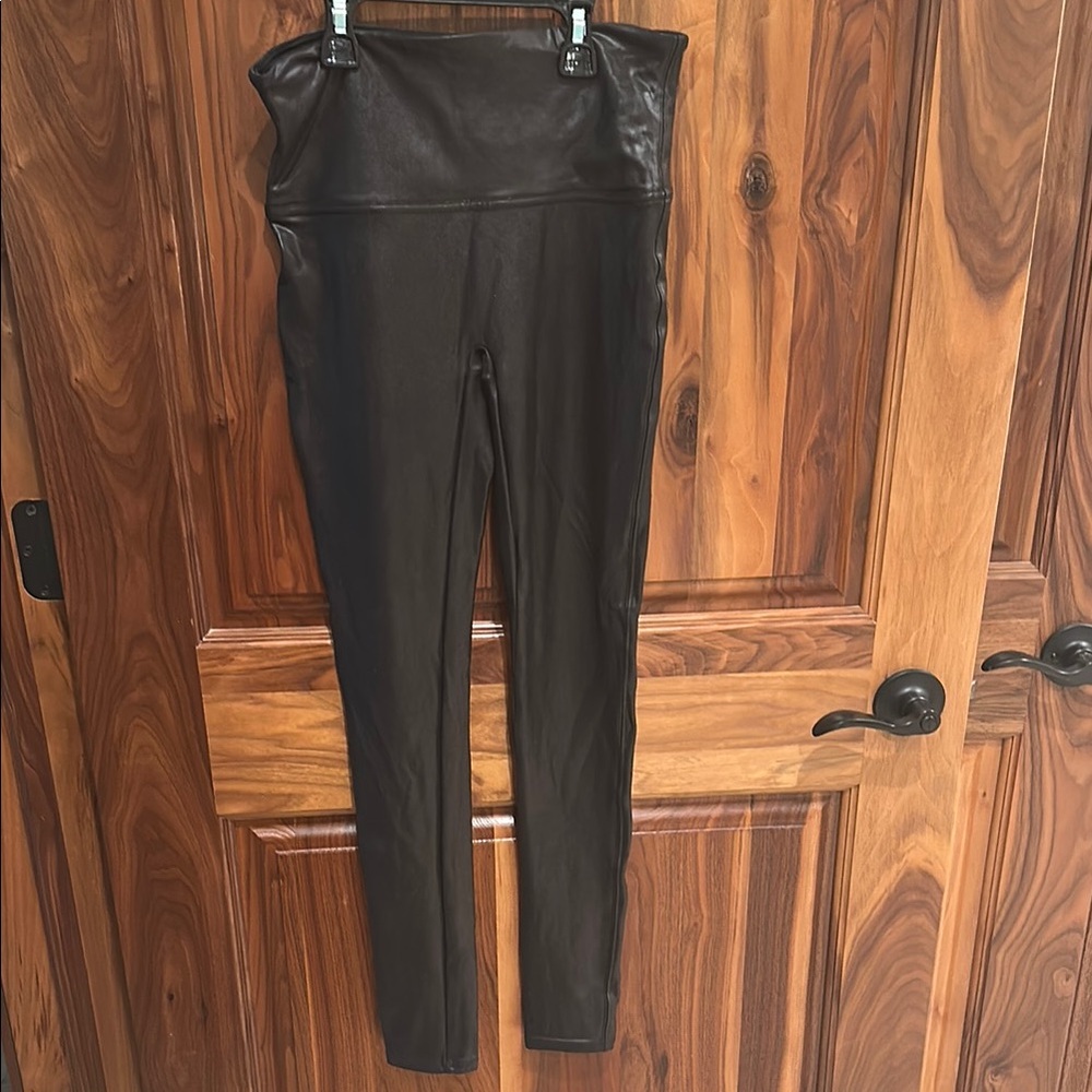 NWOT Spanx Faux Leather Leggings - size medium